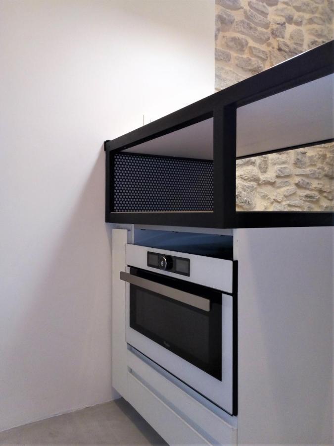 Le Petit Studio - 15 m2 - Centre Ville - Sorgue à 50 m LʼIsle-sur-la-Sorgue Esterno foto