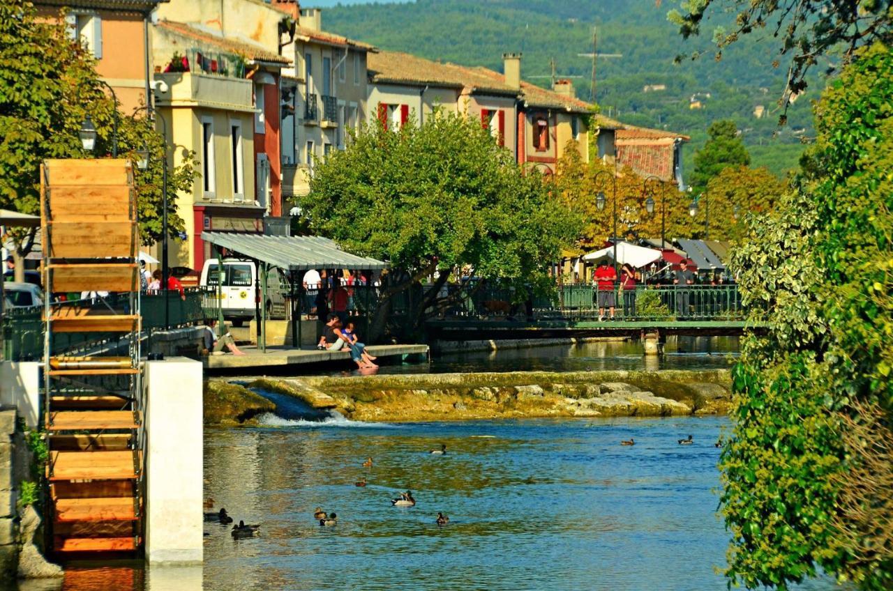 Le Petit Studio - 15 m2 - Centre Ville - Sorgue à 50 m LʼIsle-sur-la-Sorgue Esterno foto