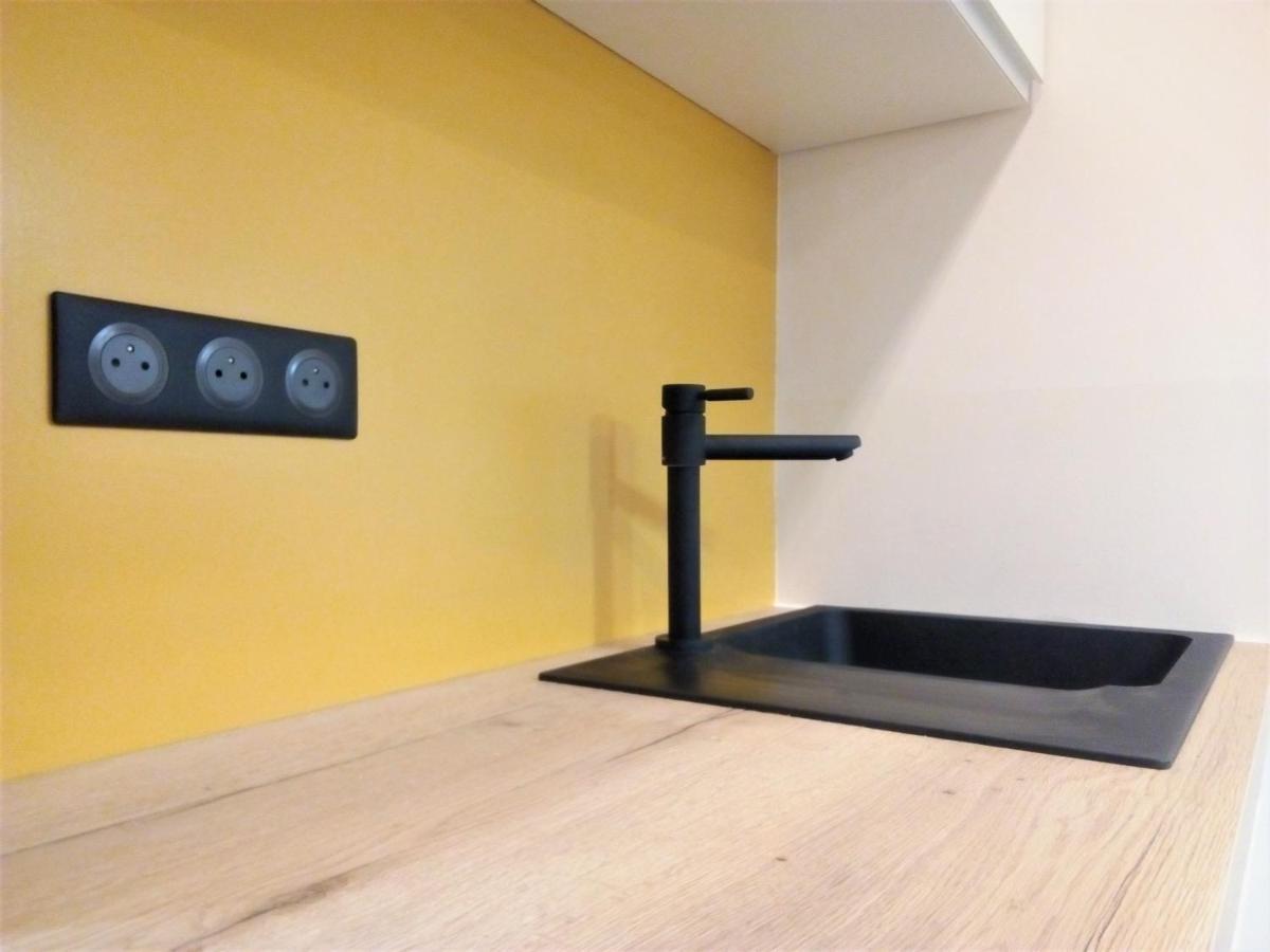Le Petit Studio - 15 m2 - Centre Ville - Sorgue à 50 m LʼIsle-sur-la-Sorgue Esterno foto