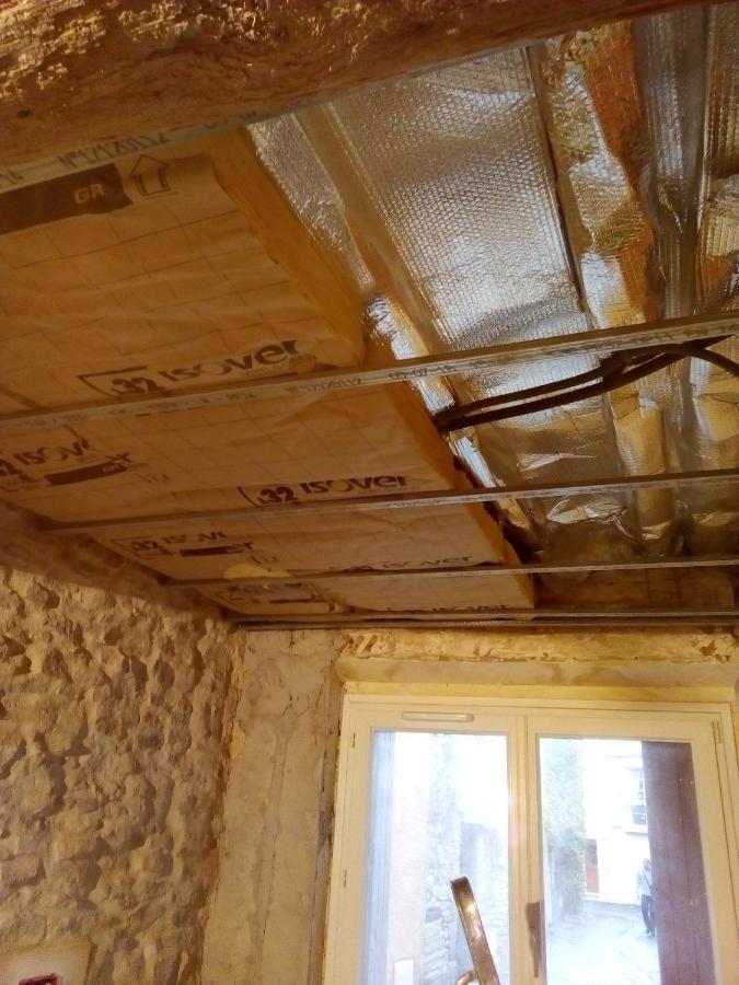 Le Petit Studio - 15 m2 - Centre Ville - Sorgue à 50 m LʼIsle-sur-la-Sorgue Esterno foto