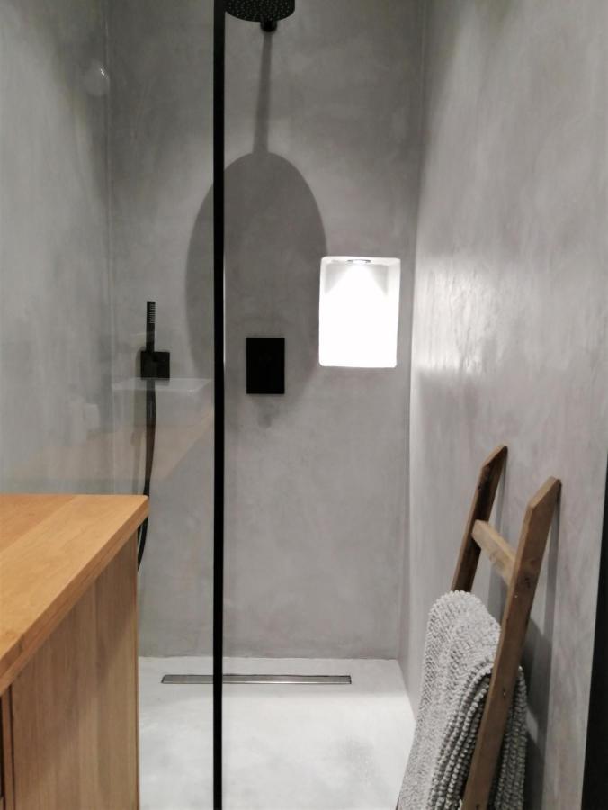 Le Petit Studio - 15 m2 - Centre Ville - Sorgue à 50 m LʼIsle-sur-la-Sorgue Esterno foto