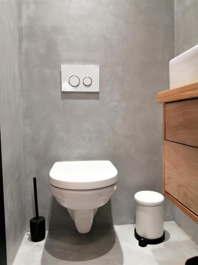 Le Petit Studio - 15 m2 - Centre Ville - Sorgue à 50 m LʼIsle-sur-la-Sorgue Esterno foto