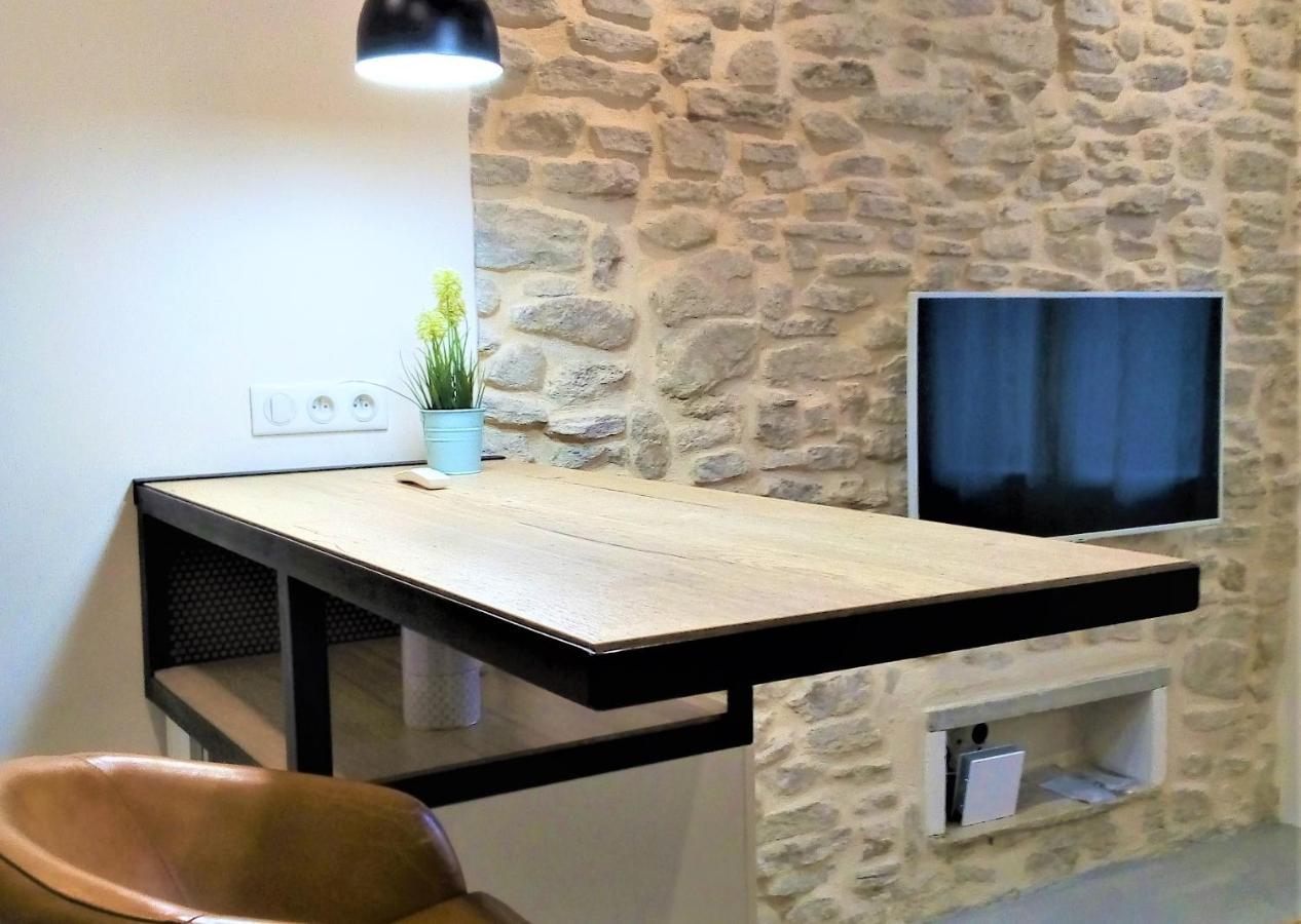 Le Petit Studio - 15 m2 - Centre Ville - Sorgue à 50 m LʼIsle-sur-la-Sorgue Esterno foto